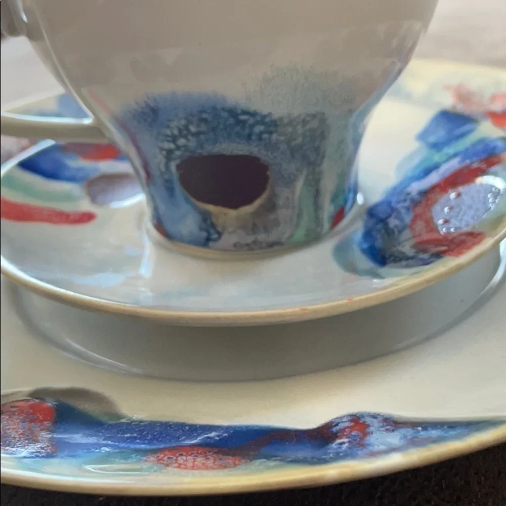 HOST Pick🌟 Modernist Signed Handcrafted Ceramic 𝅺Set (3) Dish, Cup & Saucer